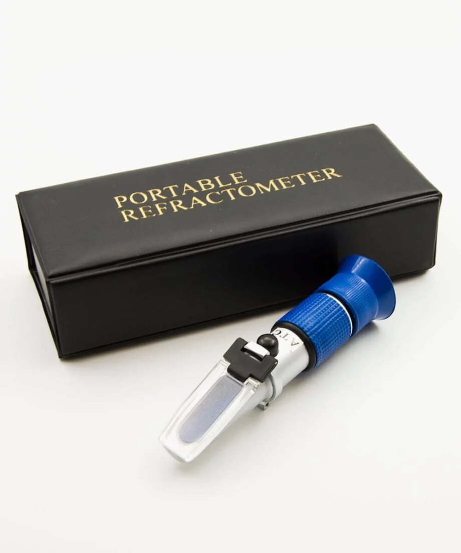 Refraktometer, 3 Skalen, Oe bis 140, Brix bis 32 LAVEBA